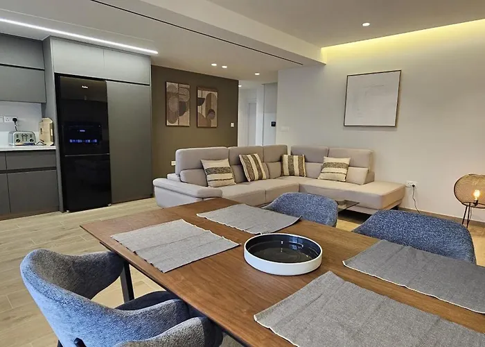 Trendy Neapolis アパート *