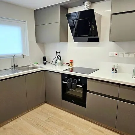 Trendy Neapolis Apartment Limassol